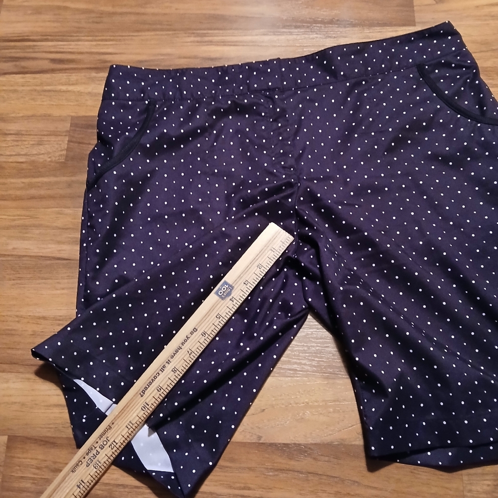 Izod Golf Woman's Size 14 Dark Blue Polka Dot Shorts - Picture 6 of 7
